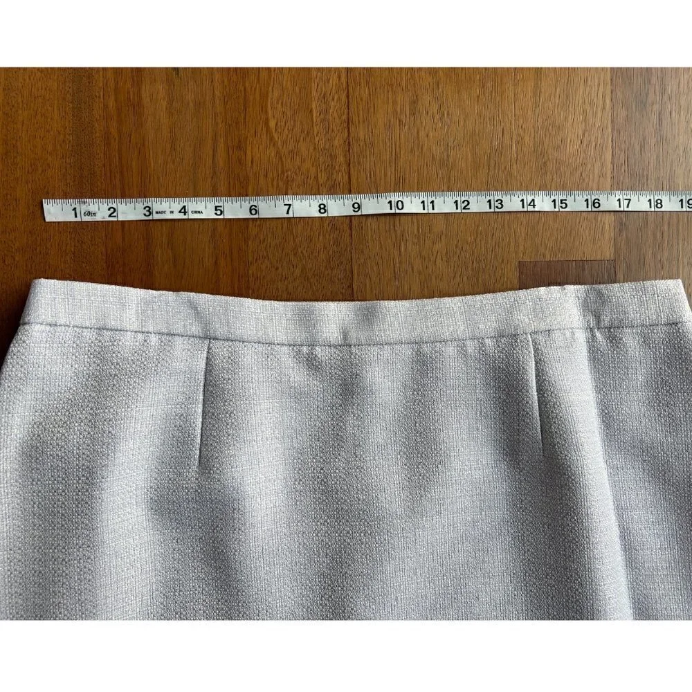 Le Suit quitter waist english