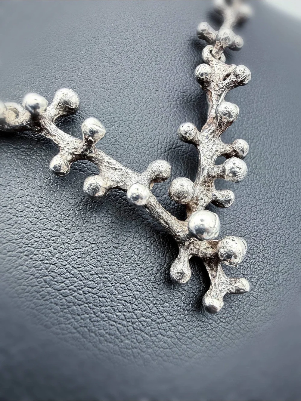 N/A jewellery between