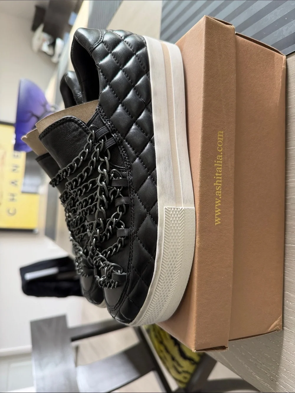 Ash black quilted
