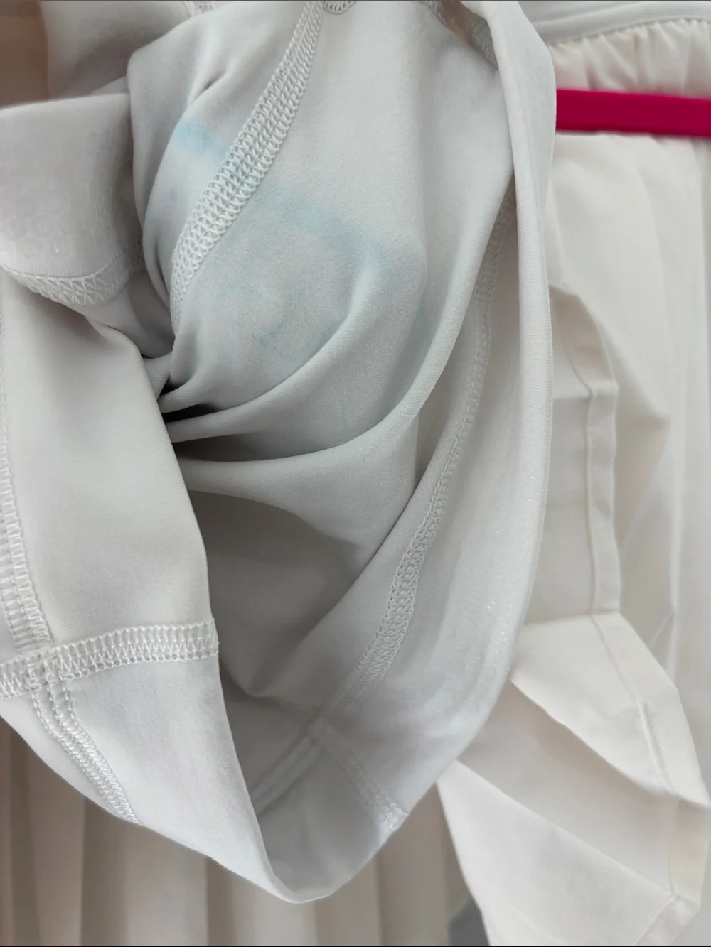 lululemon athletica lightweight pleated