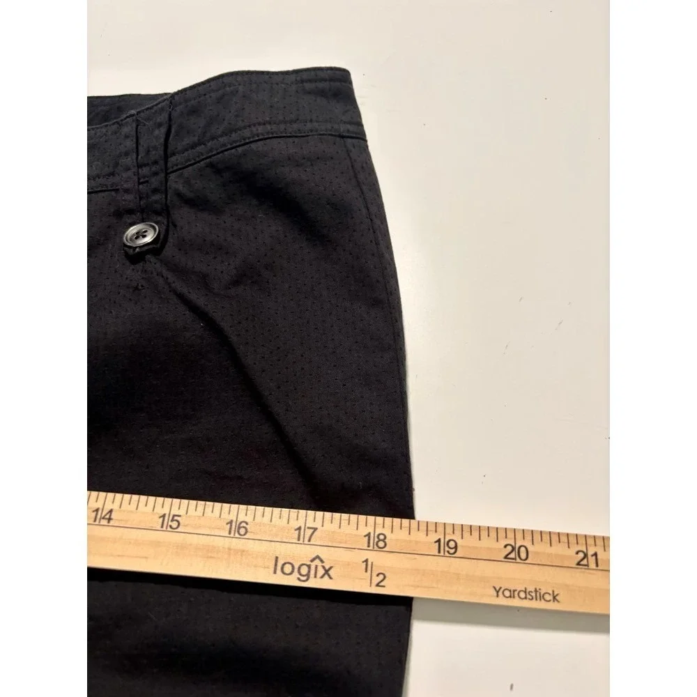 Guess button style