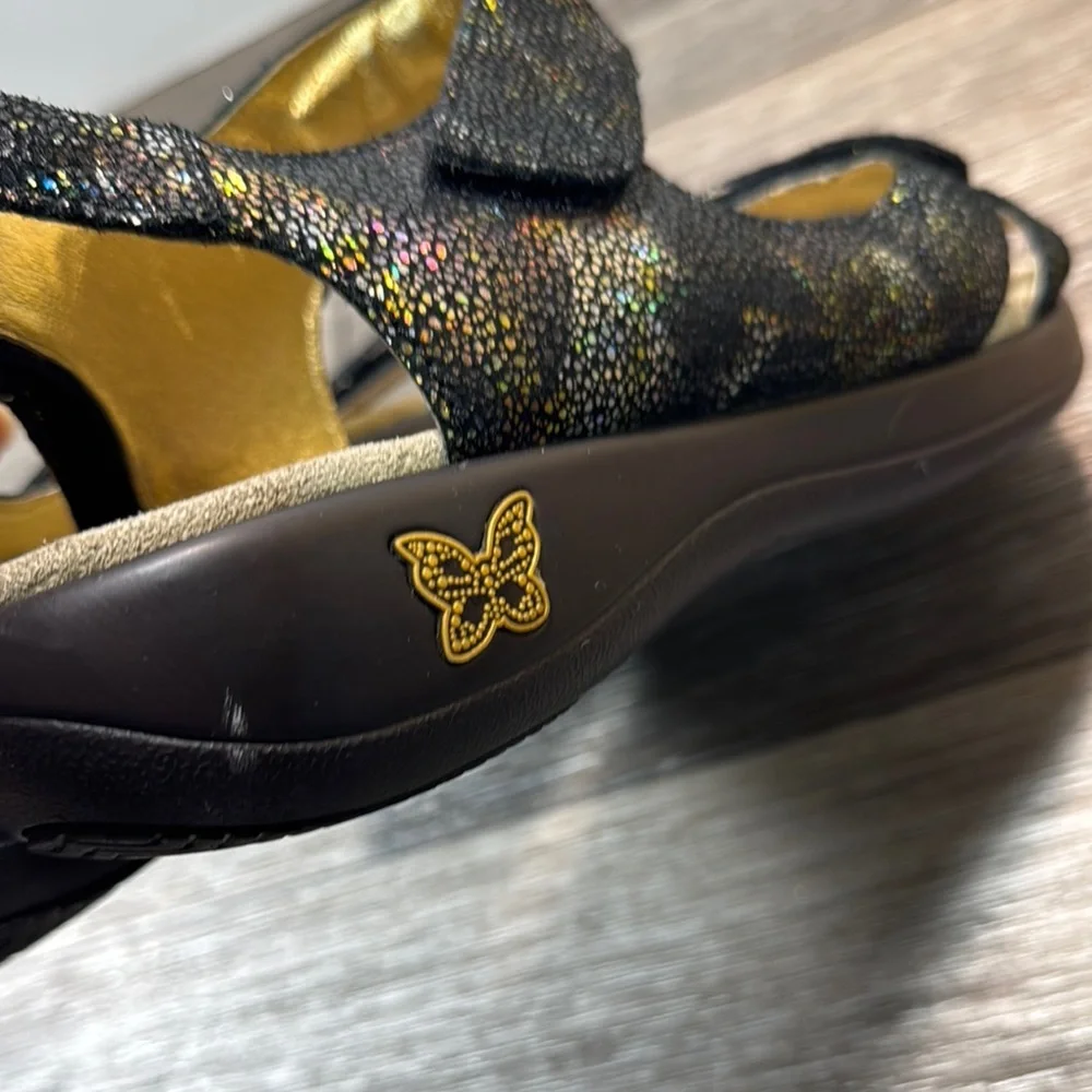 Alegria stylish black