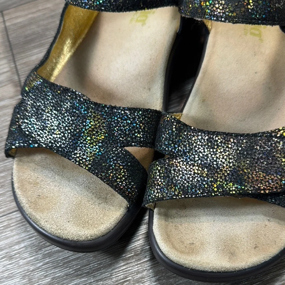 Alegria stylish black