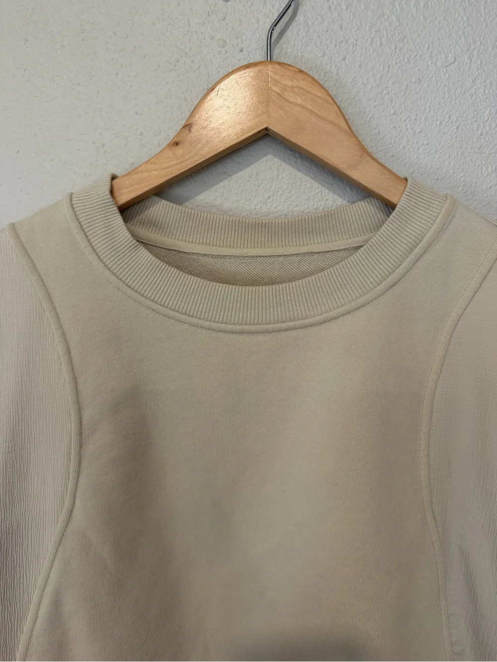 lululemon athletica sz tag