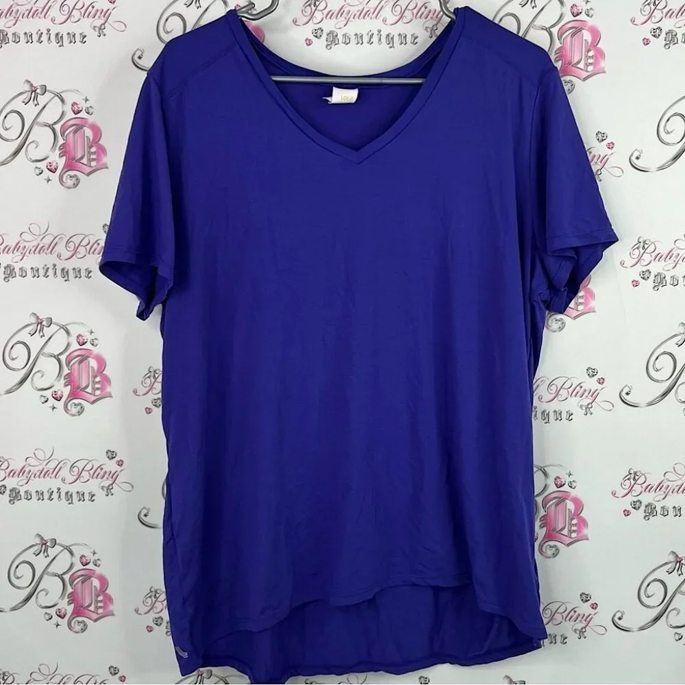 Lole tshirt tee top Women's Short Sleeve V-Neck Top in Deep Blue