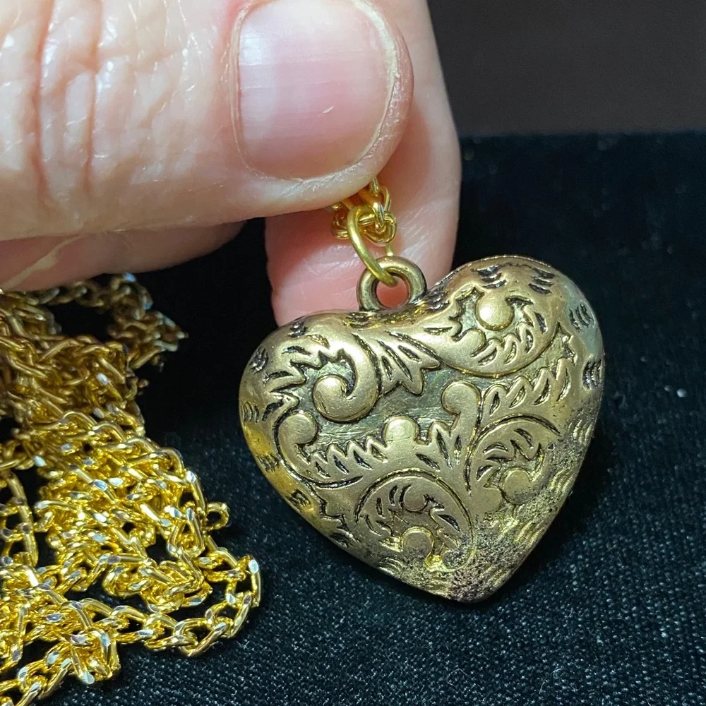 Vintage elegant gold