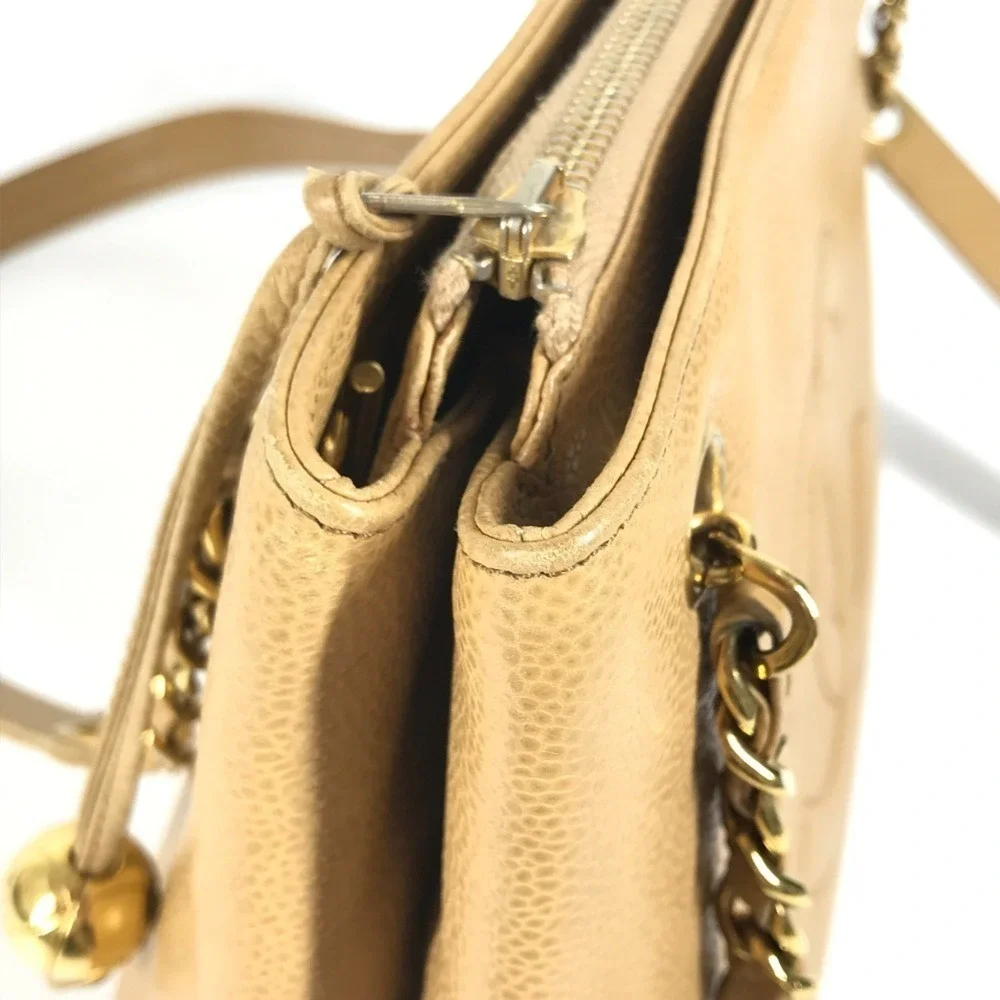 CHANEL 22 purchasing