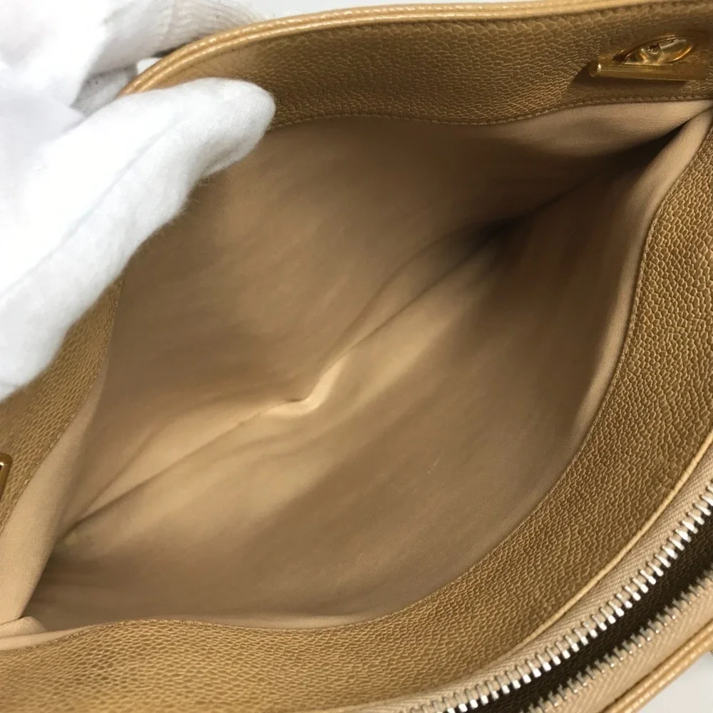 CHANEL grained logo