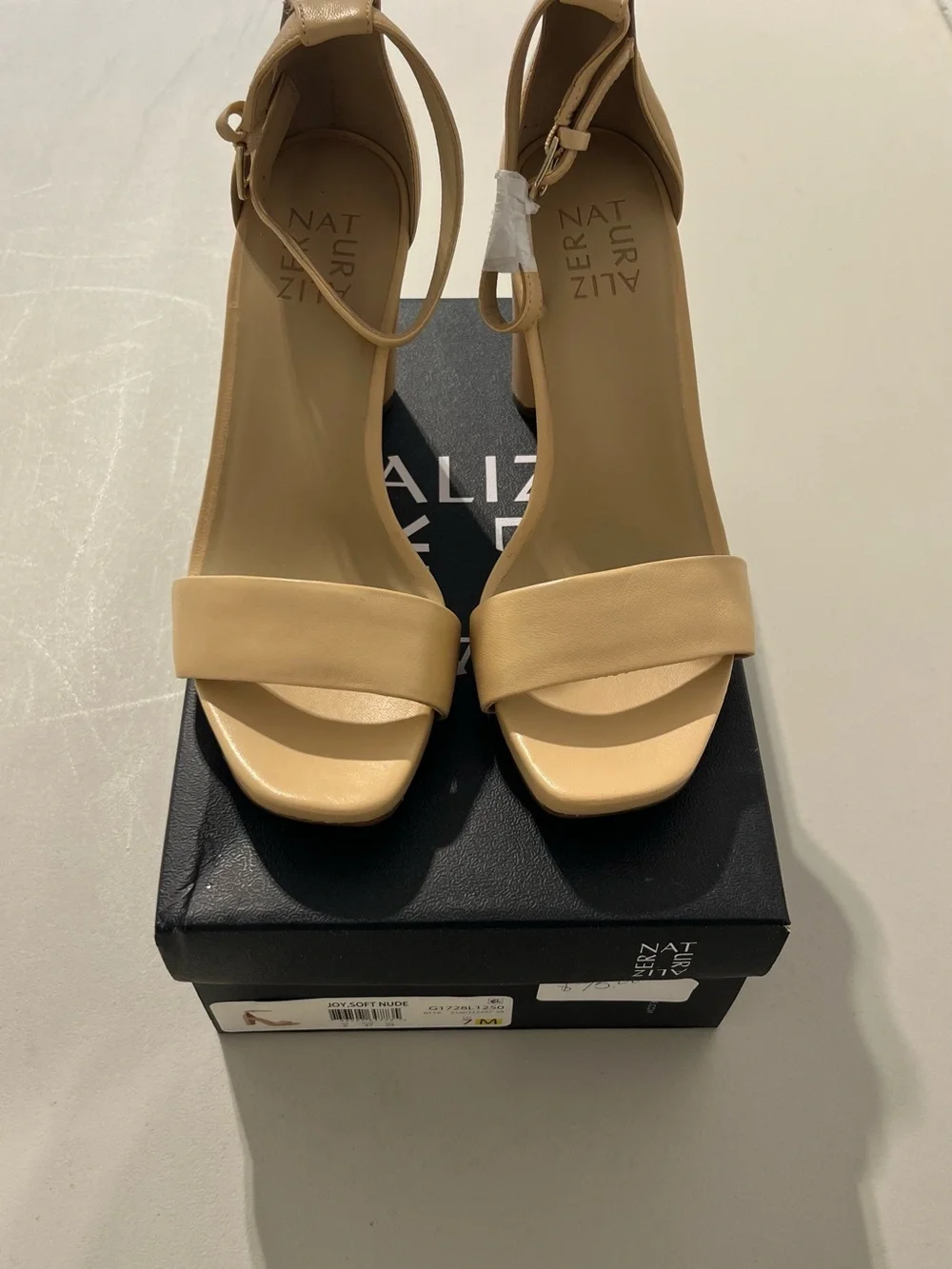 Naturalizer stylish block