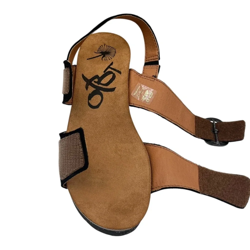 OTBT Peasant Women's Wedge Adjustable Suede Sandal Size 7.5 (Fits like 8) Black
