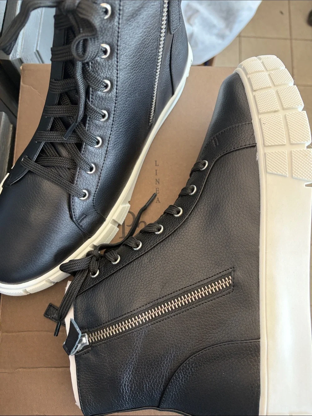 Paolo sleek leather