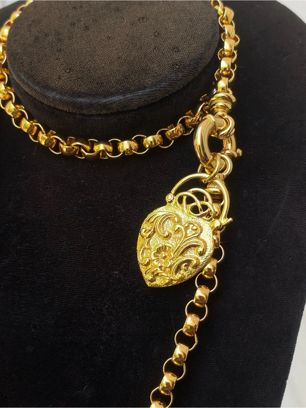 Joan Rivers Gold-Tone Heart Pendant Necklace Heavy Rolo Chain Rare Vintage