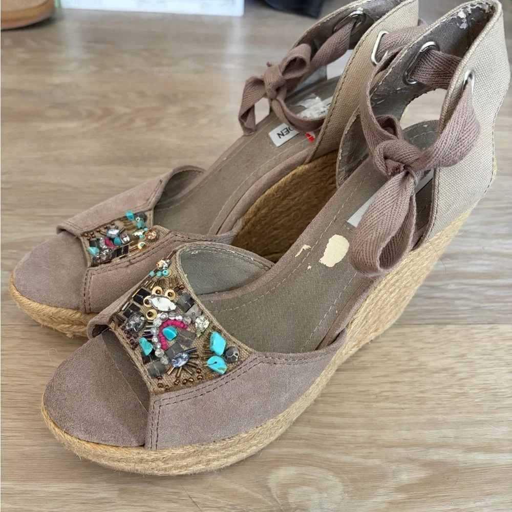 Steve Madden Embellished Espadrille Wedges Size 9
