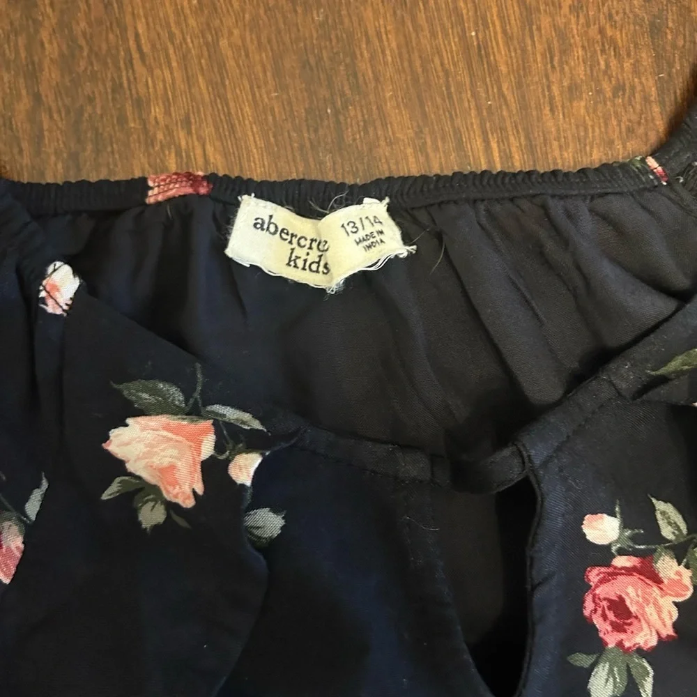abercrombie kids off shoulder