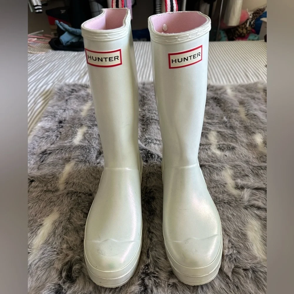 Hunter good preowned