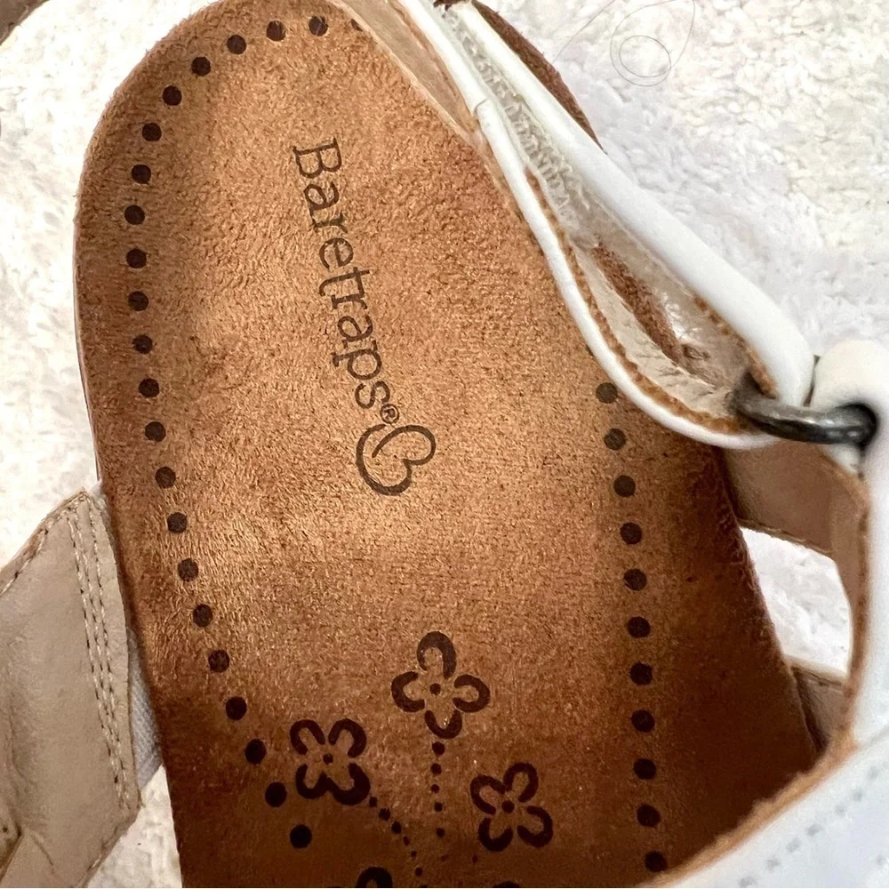 BareTraps these sandals