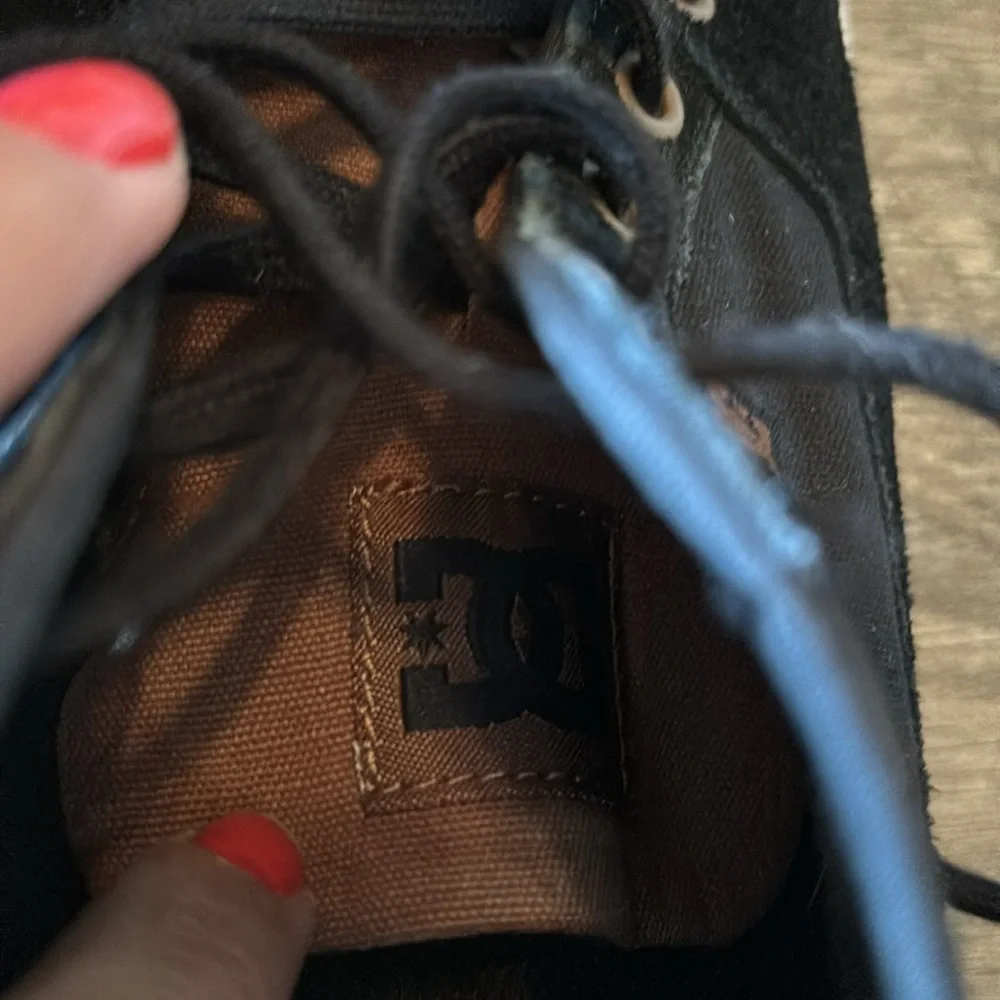DC size sneakers