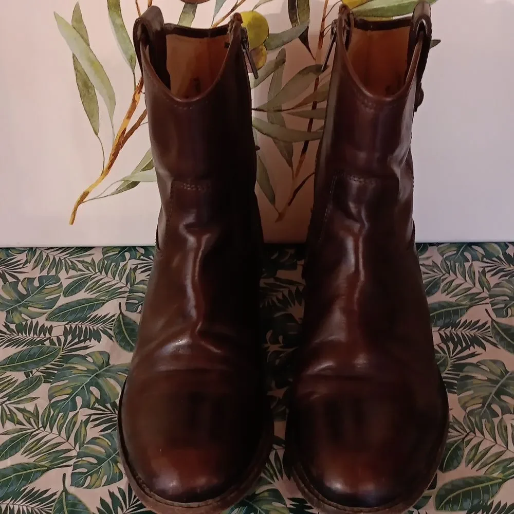 Frye brass size