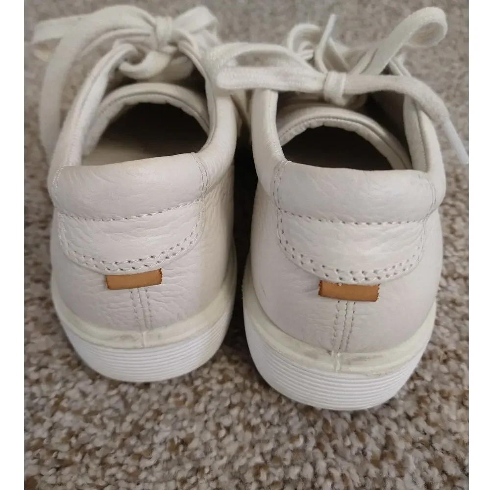 Ecco minimal white