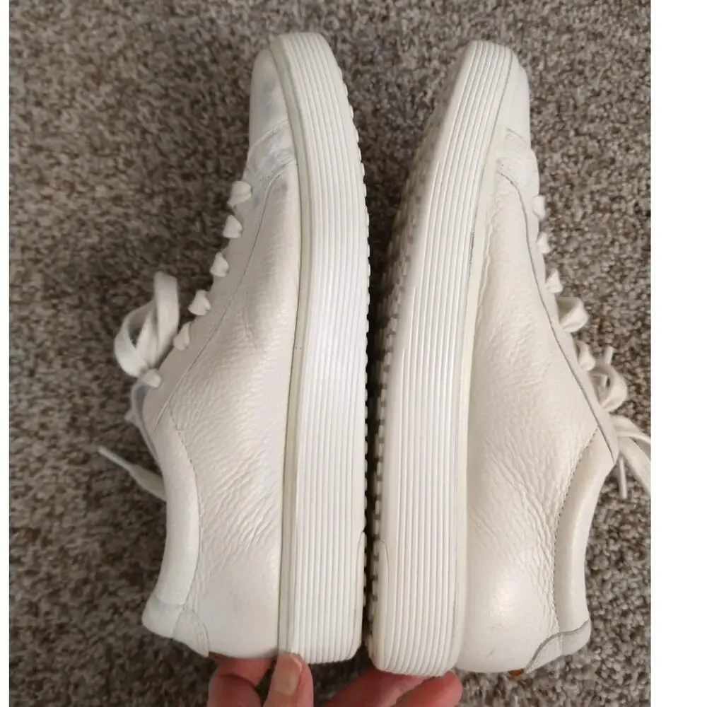 Ecco minimal white