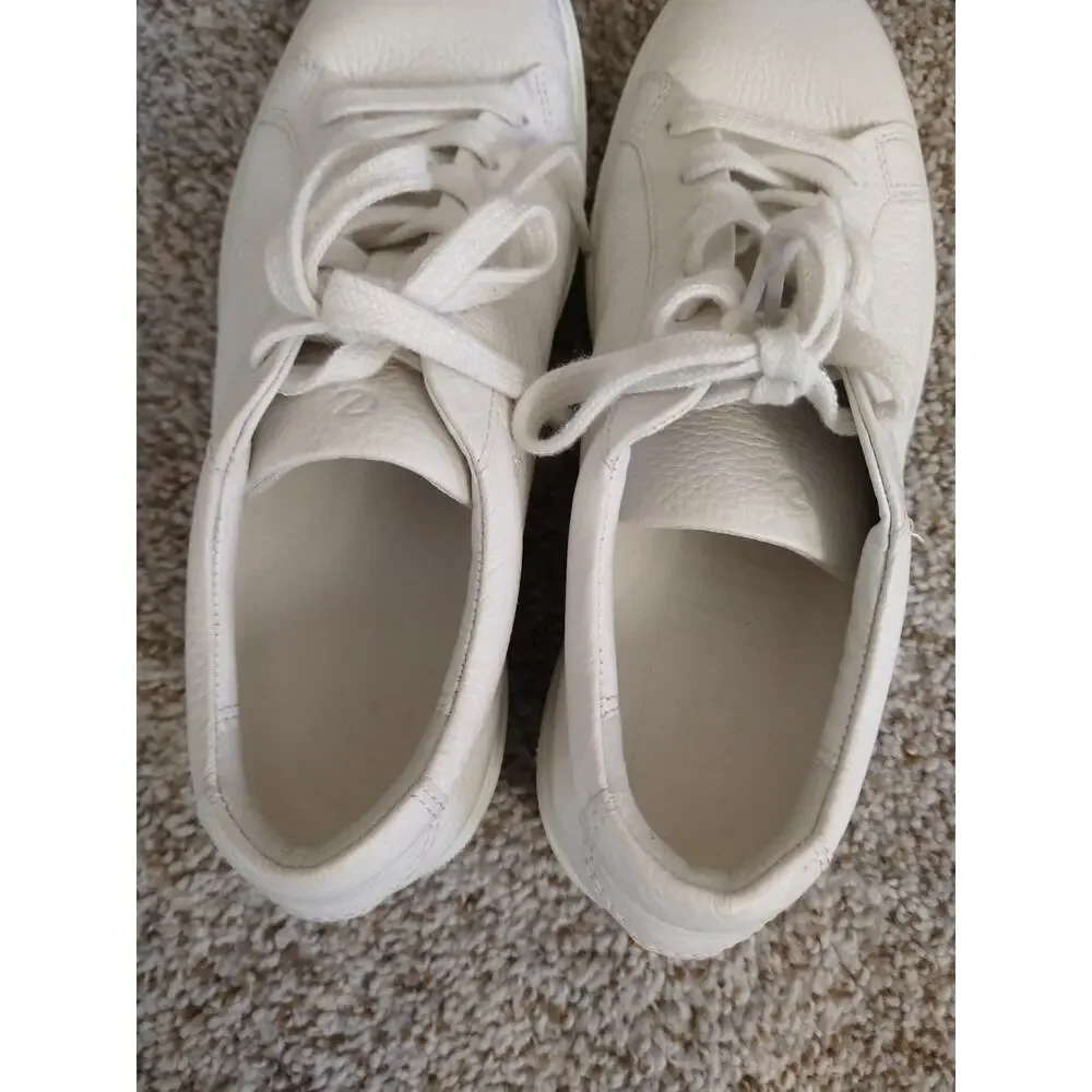 Ecco minimal white