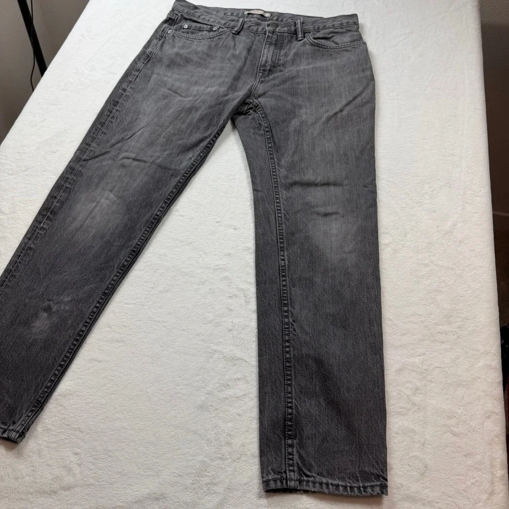 Banana Republic embrace timeless
