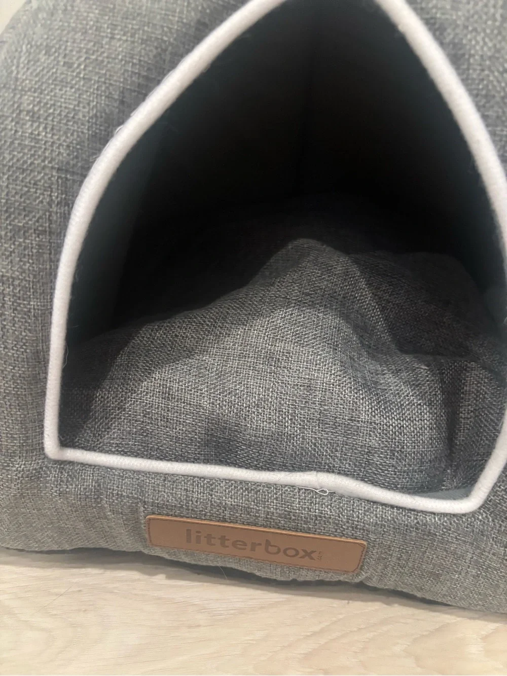 Litter box gray cozy