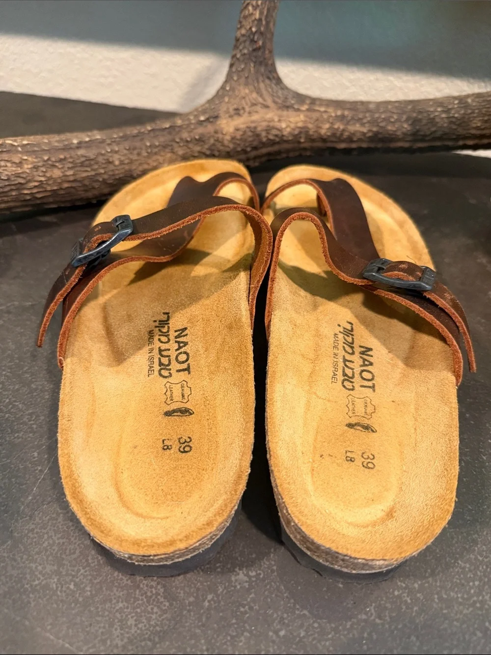 Naot classic brown