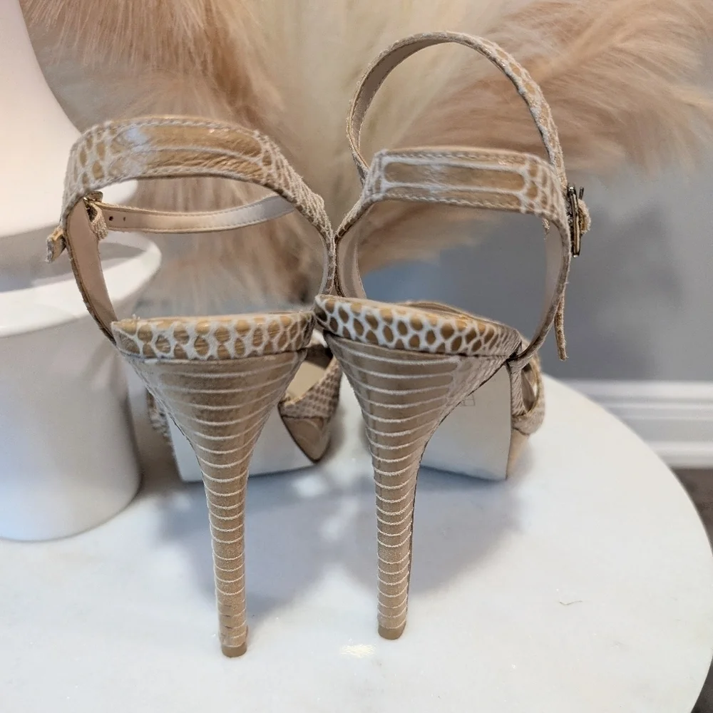 Pelle Moda gorgeous pelle