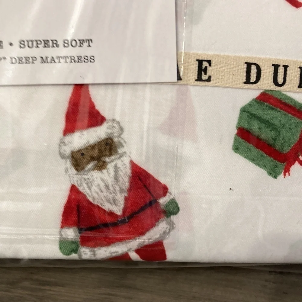 NWT Rae Dunn NORTH POLE SANTA AND MRS CLAUS TWIN CHRISTMAS SHEET SET