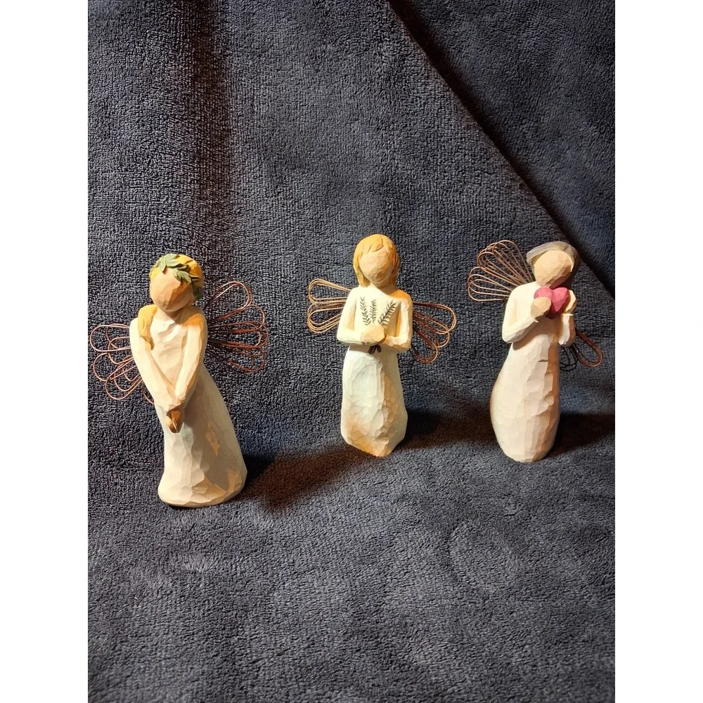 Willow Tree Angel Figurine Set of 3 Heart Remembrance Celebrate Susan Lordi