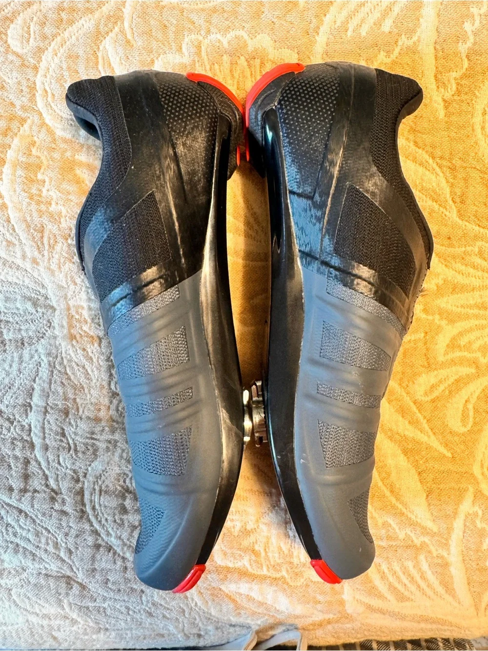 Pearl Izumi function very black