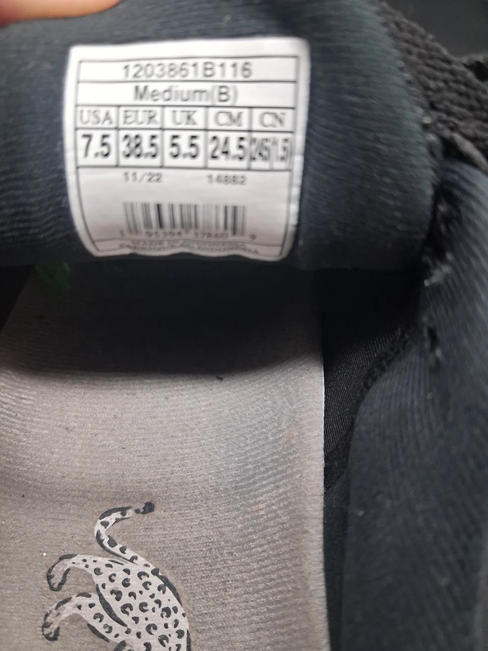 Brooks women athletic
