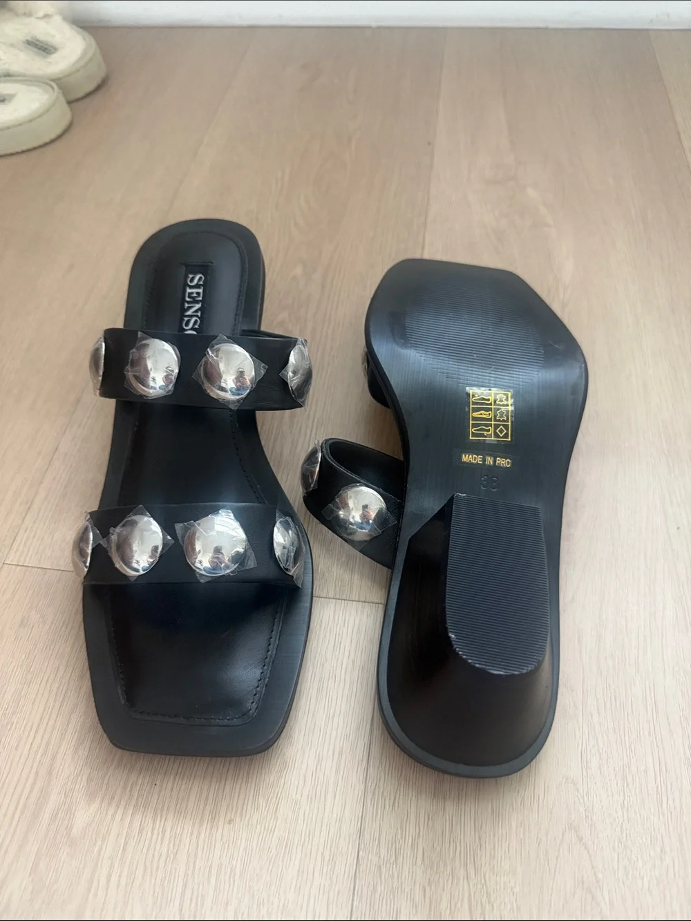 SENSO never worn