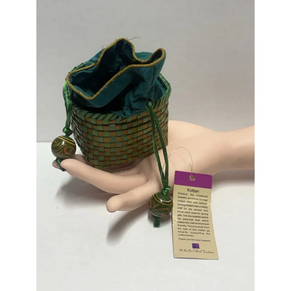 The Unbranded Brand kottan basket