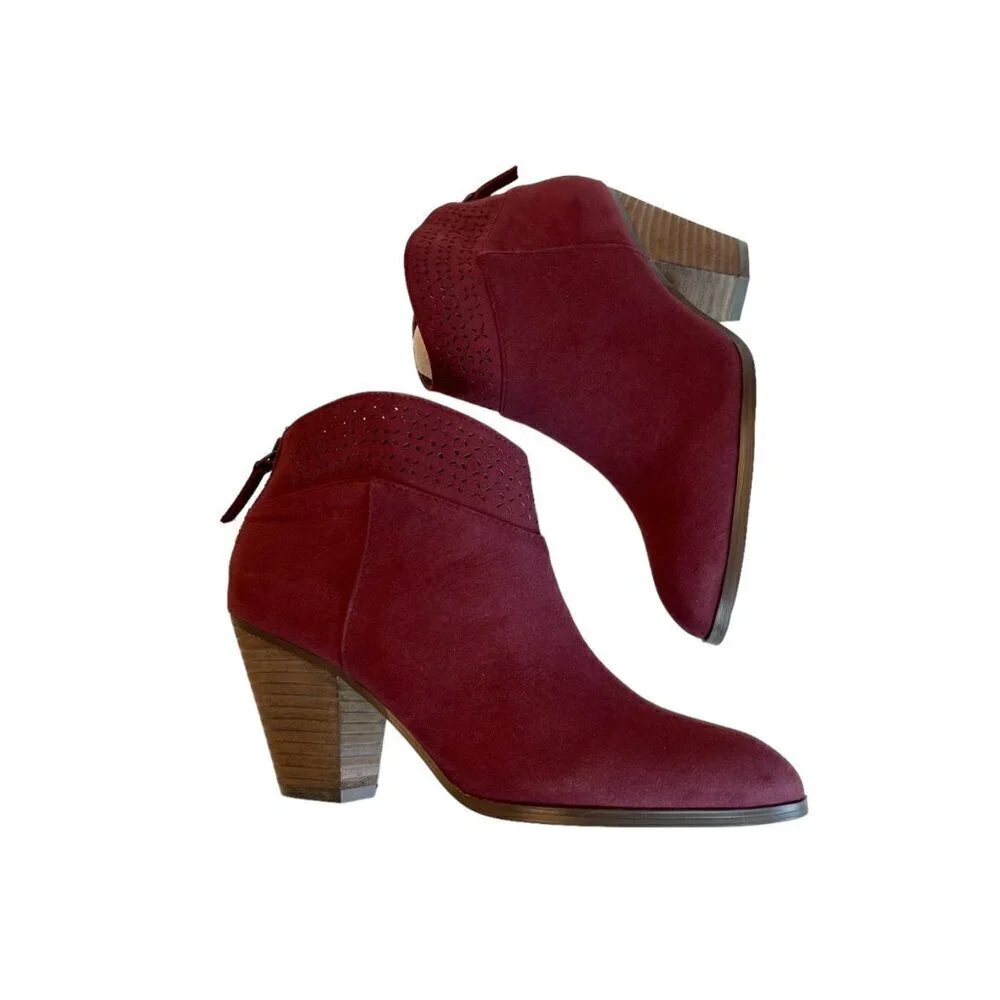 Violet & Red add touch