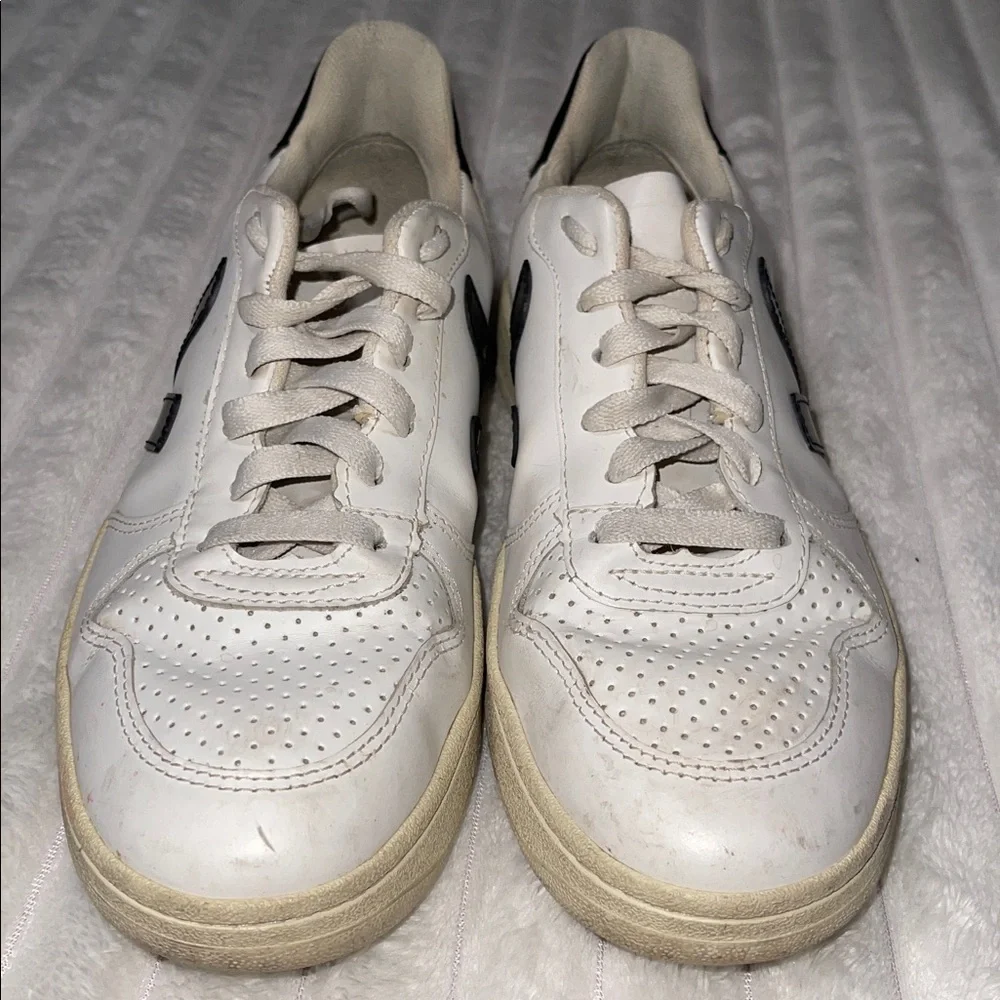Veja has stains