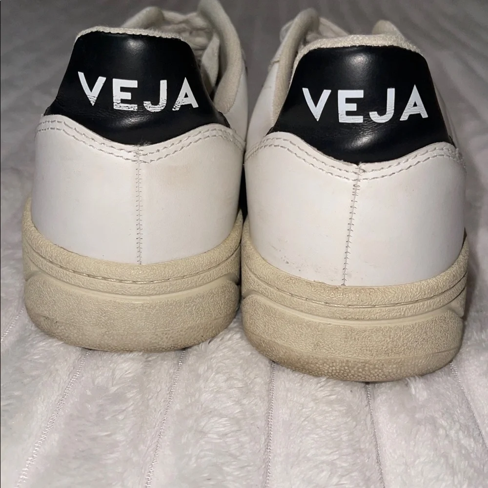 Veja has stains