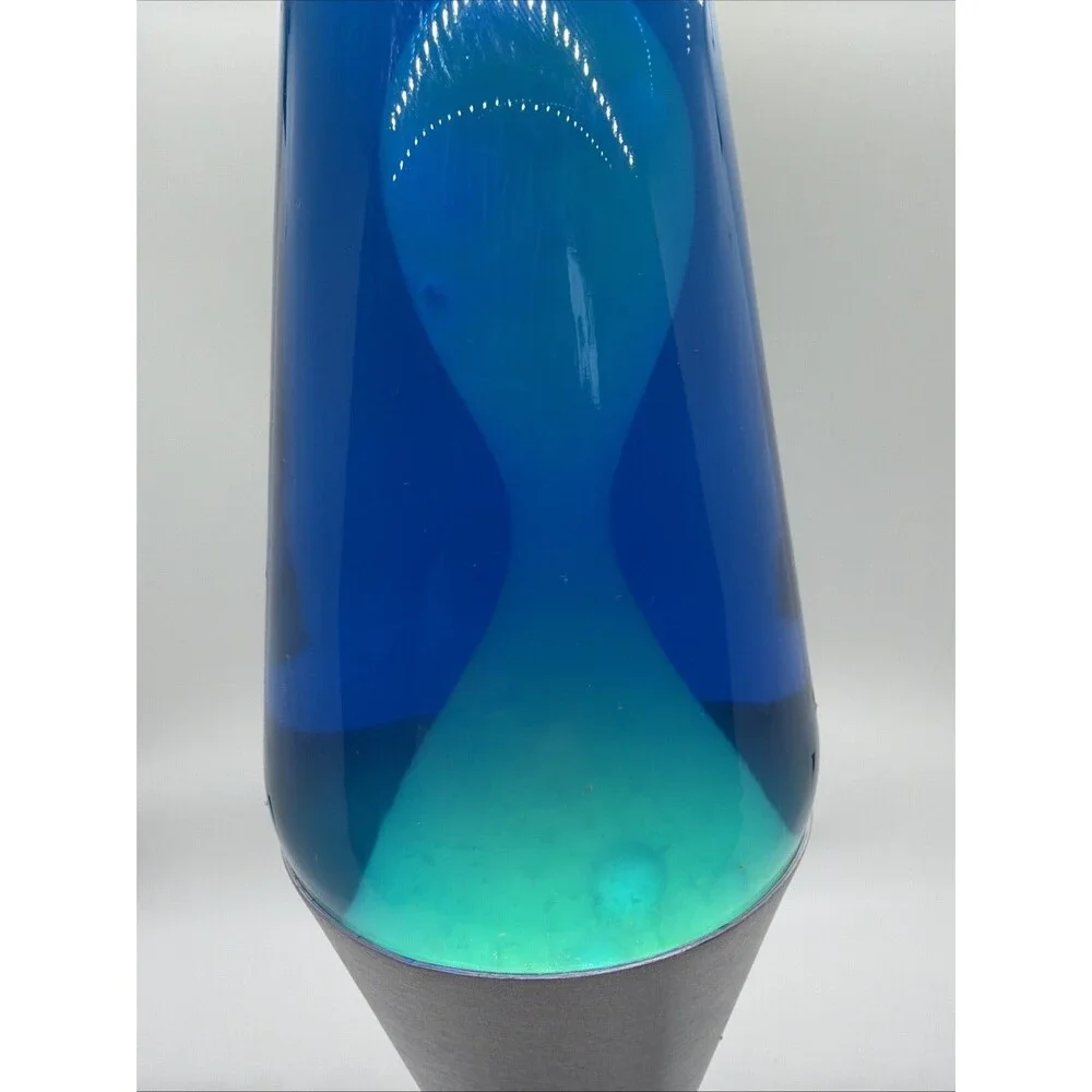 Blue shipped base motion