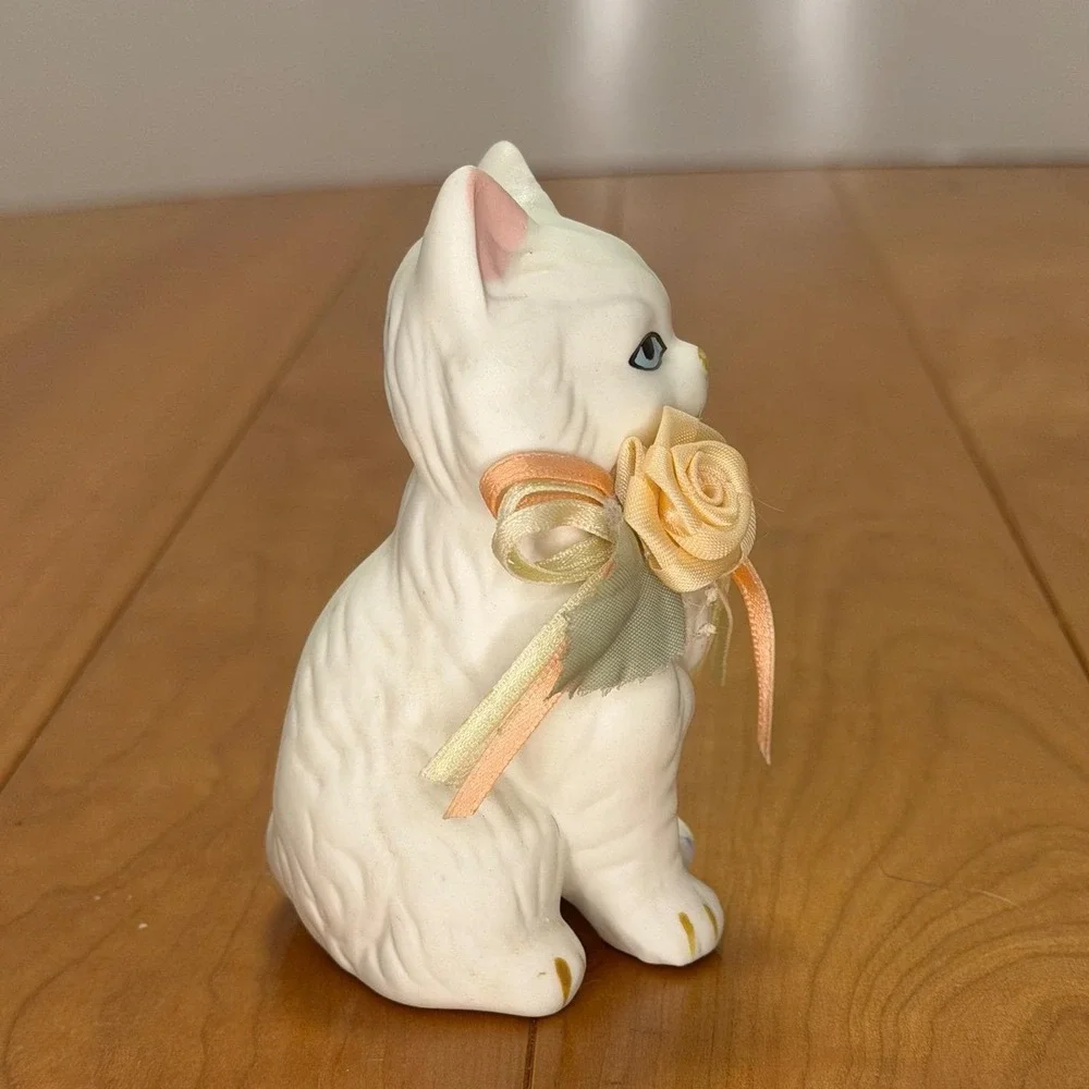 The Unbranded Brand sweet decorative