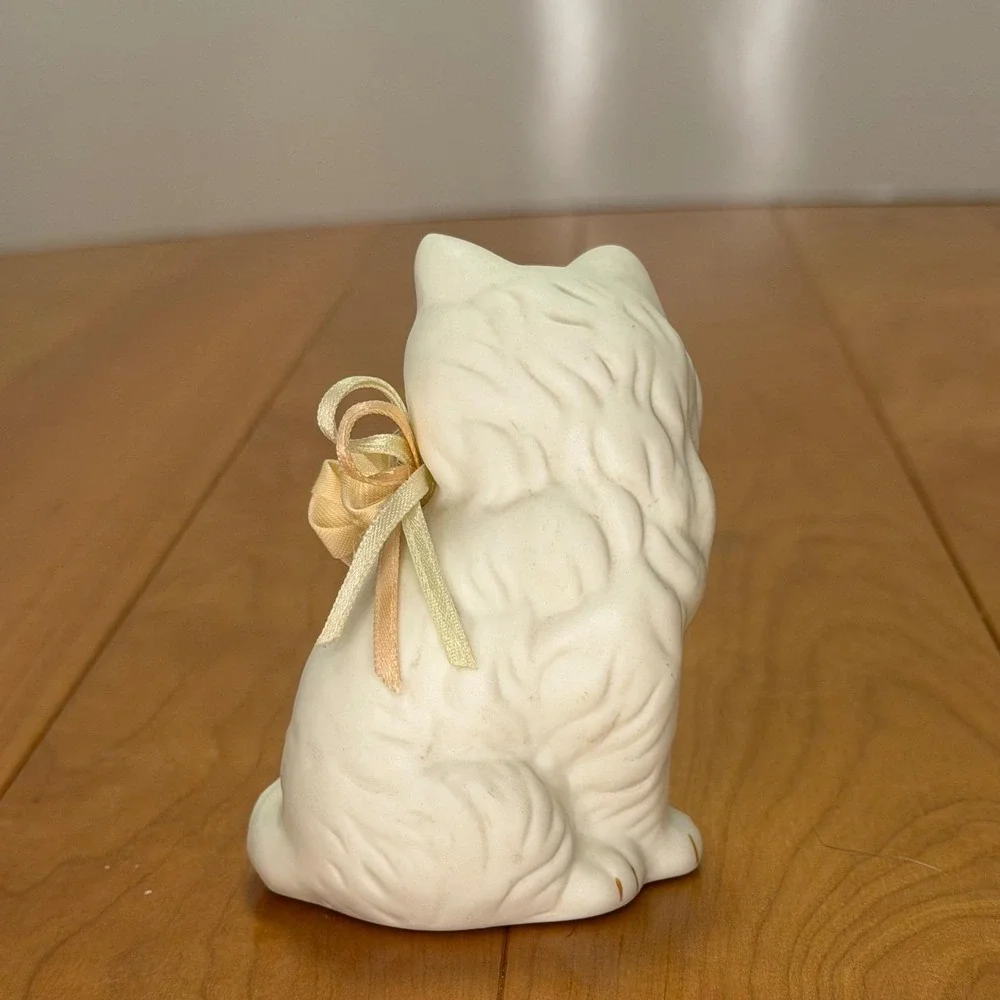 The Unbranded Brand sweet decorative