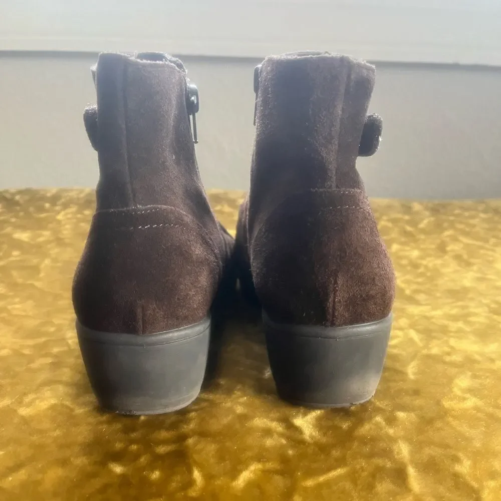 bass lite Monica Ankle Boots Brown Suede/Leather Size 9.5M Side Zip￼