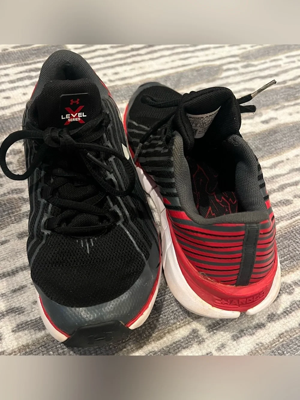 Under Armour black printed lightweight