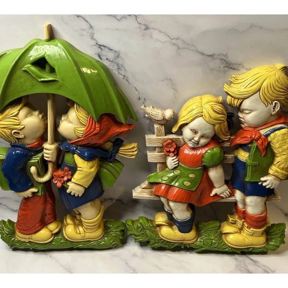 Set of 2 Homco Wall Decor 1977 Boy & Girl With Umbrella Kiss Boy & Girl Bench