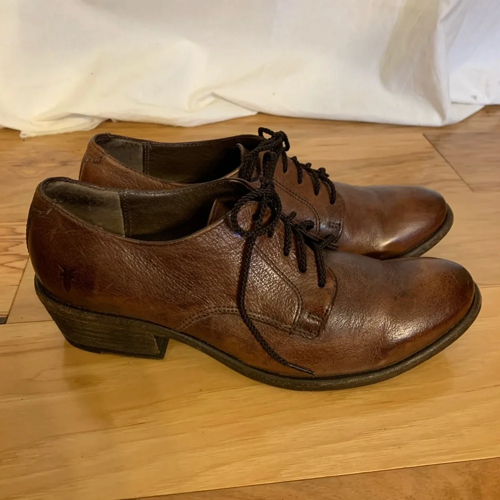 Frye classic women