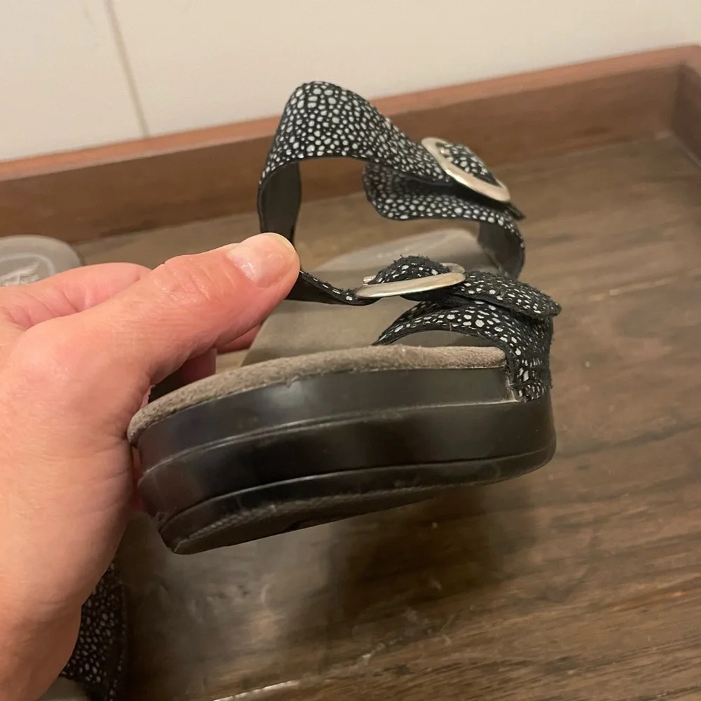 Dansko pre owned