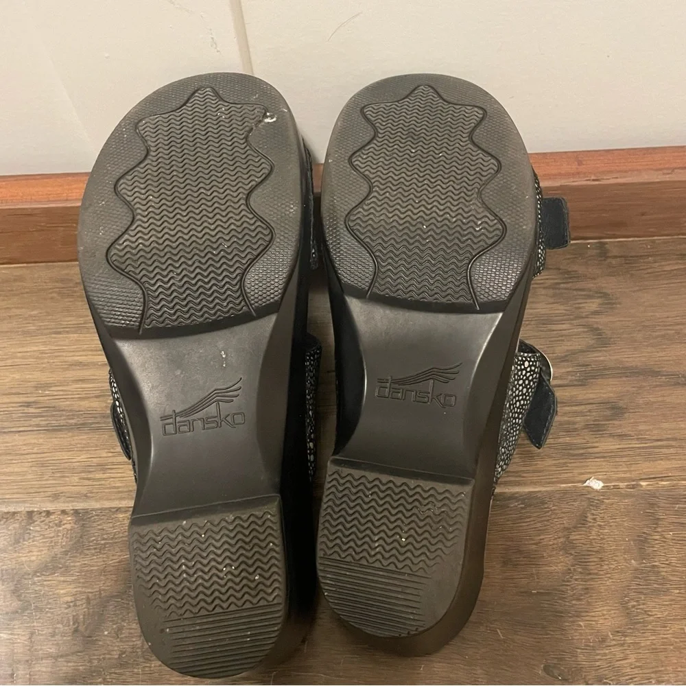 Dansko pre owned