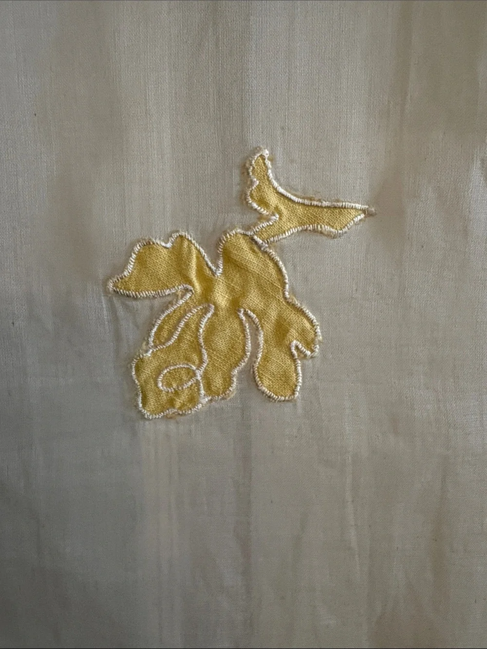 VINTAGE LINEN TABLE CLOTH Size: 50” Wide x 69” Long