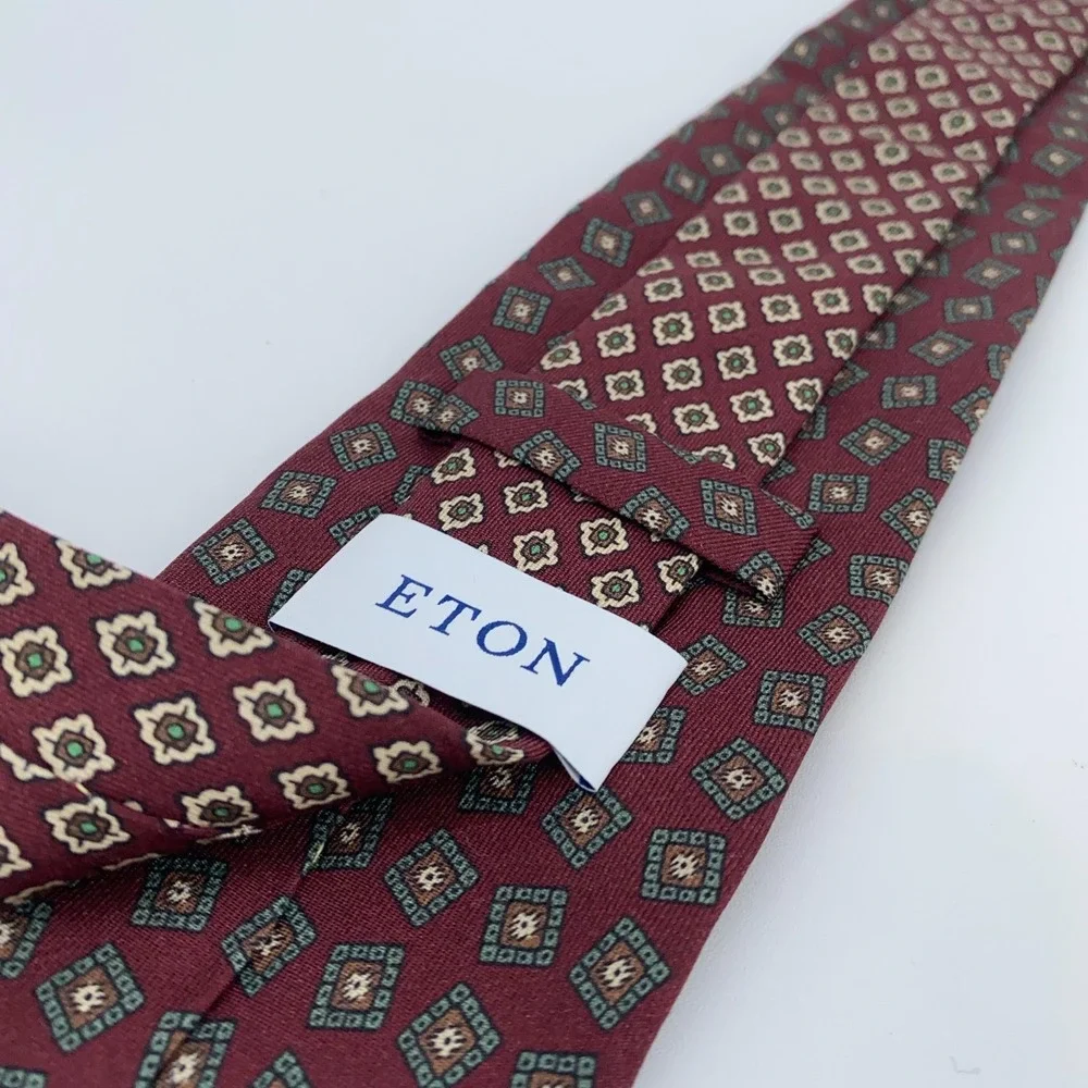 Etón widest point refer