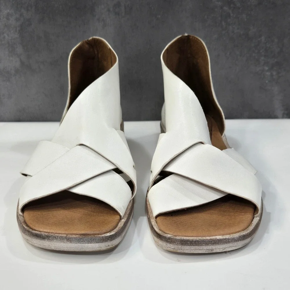 Free People Sun Valley Sandal Womens 38 US 8 White Leather Square Toe Flat Slide